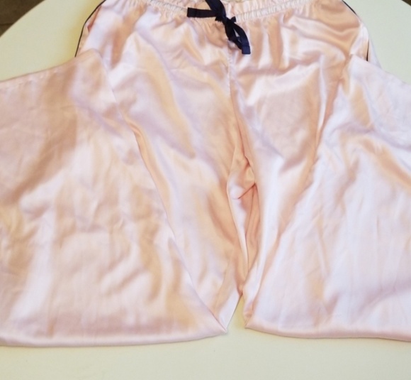 Nwt Victoria's Secret Satin Pajamas Size Large